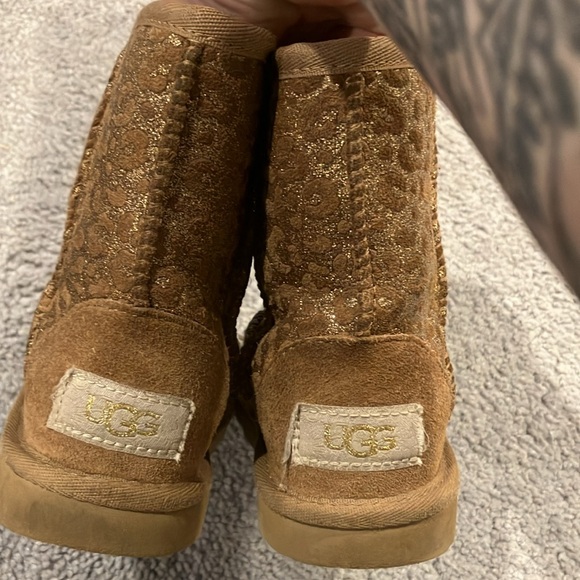 UGG Boots - Picture 2 of 6
